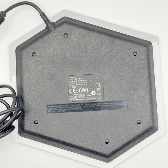 Disney Infinity Base Portal INF-8032386 | Untested | For Xbox One | Surface Mark - Picture 3 of 6